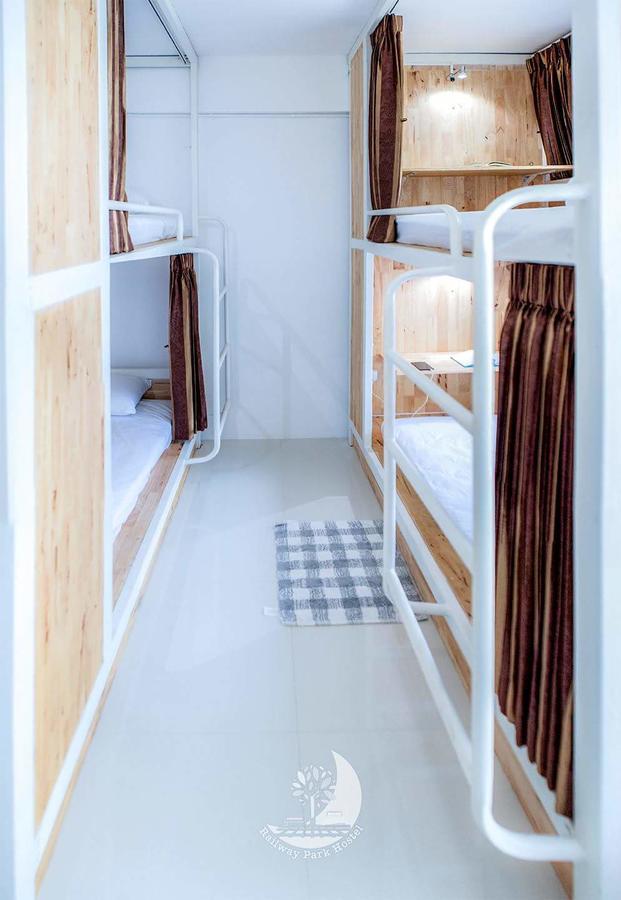 Railway Park Hostel Chiang Mai Extérieur photo