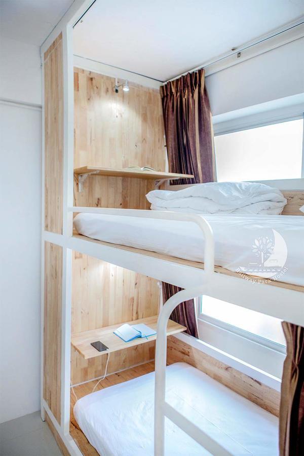 Railway Park Hostel Chiang Mai Extérieur photo