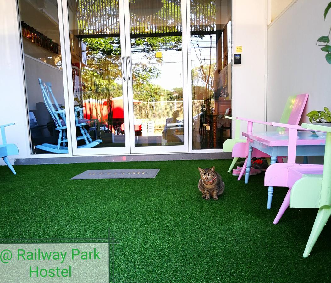 Railway Park Hostel Chiang Mai Extérieur photo